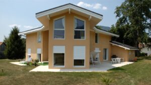 66a7c2c4ee85f pourquoi opter pour des volets roulants dans votre maison