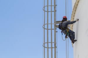 travaux en hauteur pourquoi le stopchute est indispensable pour la sécurité