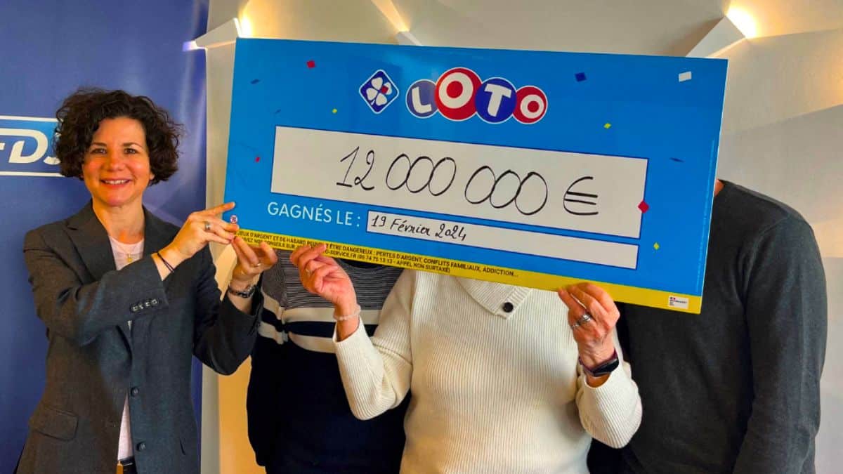 elle ramasse un ticket de loto gagnant et touche 12 millions deuros. huit ans plus tard