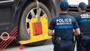 automobilistes cet objet obligatoire pour les plus de 65 ans au risque de l’immobilisation de la voiture (1)