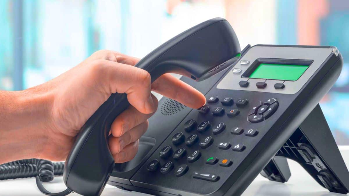 c'est la fin du téléphone fixe voici la date à laquelle votre connexion sera coupée