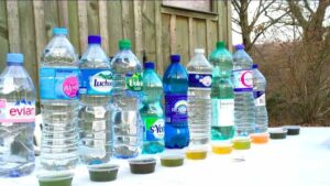 eau en bouteille cette marque est la plus saine selon les experts avec presque zero microplastiques