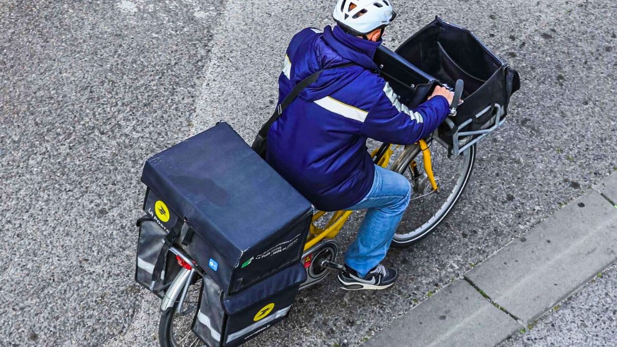 j'ai été facteur toute ma vie pour la poste, à 62 ans voici combien je touche chaque mois à la retraite