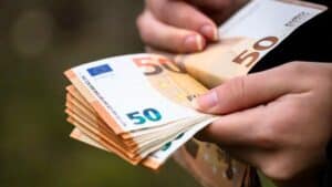 un virement de 747€ arrive chez des millions de français à condition qu'ils le demandent dans les temps