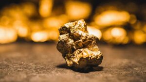 cet appareil electronique que nous jetons tous contient 450 milligrammes dor 22 carats (1)