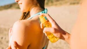 cette huile solaire est la meilleure du marché elle est notée 16,720 sur l'application inci beauty