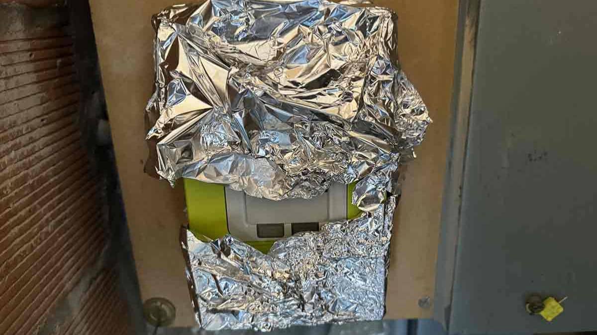 linky de plus en plus de francais entourent le compteur avec du papier aluminium voici pourquoi