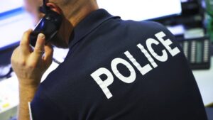 la police lance lalerte sur cette arnaque dangereuse qui cible les personnes agees
